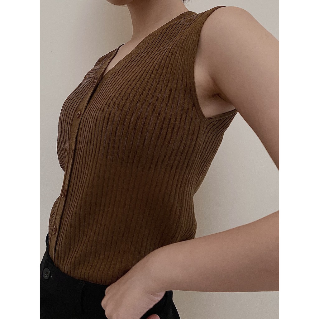 Áo len Mongtoghi cúc gài dáng ôm sợi dệt mỏng màu nâu size S/M - Secondhand