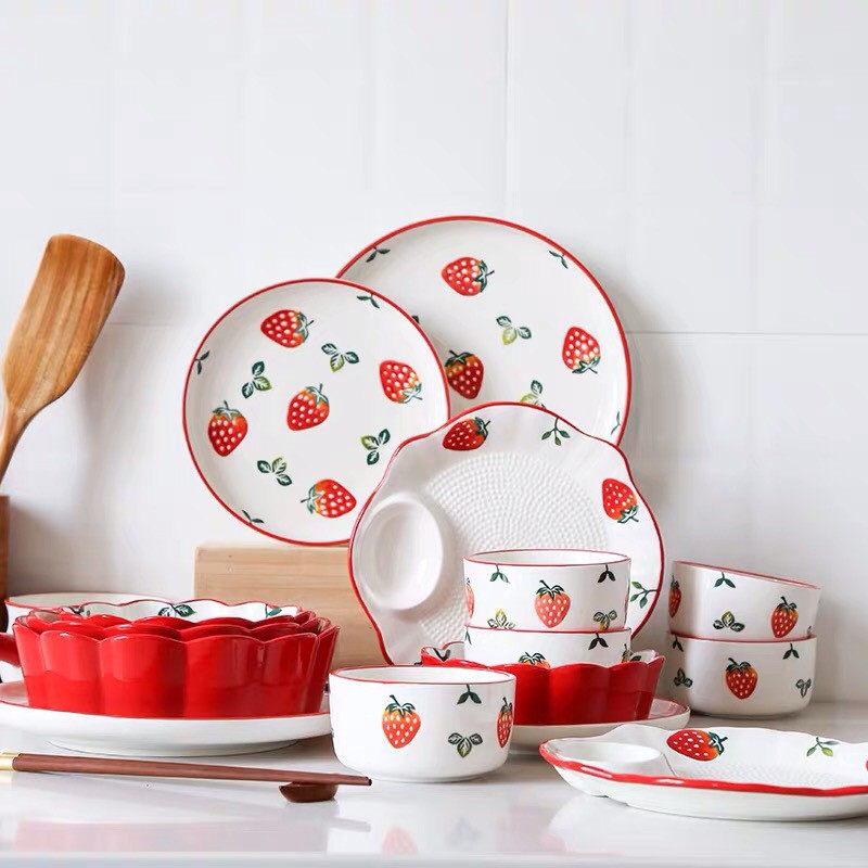 Bát đĩa gốm sứ hình Dâu tây