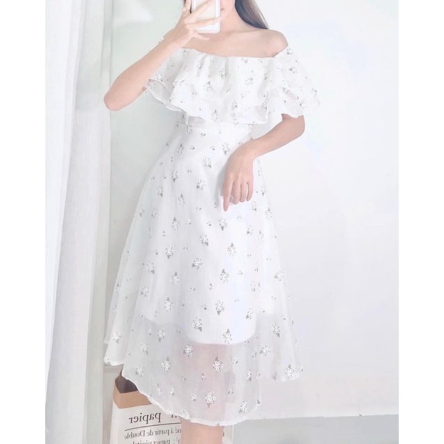ĐẦM HOA TRỄ VAI