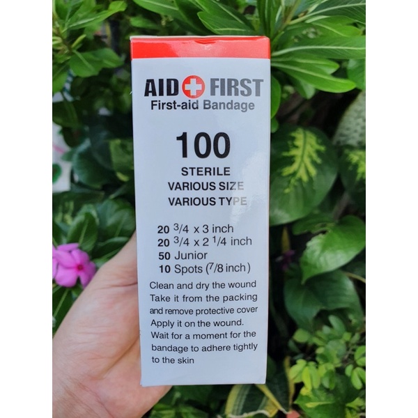Hộp 100 băng cá nhân y tế AID First 4 kích cỡ