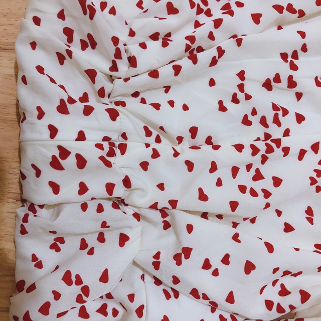 VÁY TRỄ VAI BO EO HOẠ TIẾT TIM NHỎ MẶC ĐƯỢC 2 KIỂU