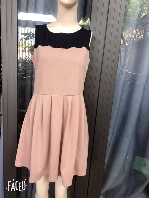 Đầm dáng xoè sát nách combo 7