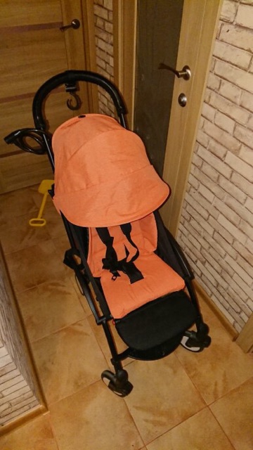 Tán che nắng và tấm đệm xe đẩy em bé vovo , yoyo, yoya và tấm đệm nằm .