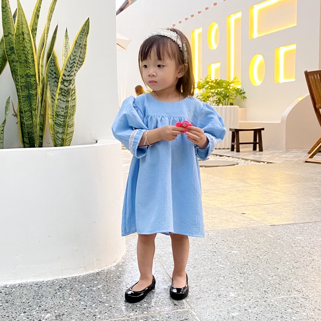 Đầm xanh tay lửng xếp phối ren dáng A xinh