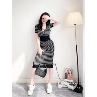Đầm body kẻ đen