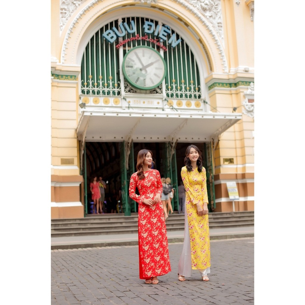 Áo dài truyền thống nữ màu đỏ vàng vải gấm dãn hoa mai in cổ tròn có nhiều size | BigBuy360 - bigbuy360.vn