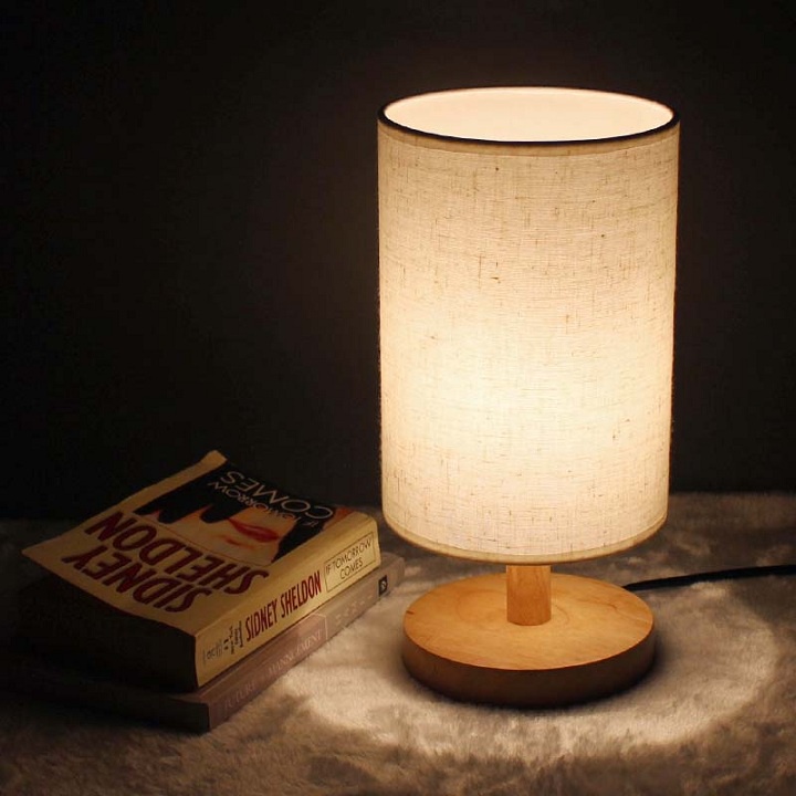 Đèn decor phòng ngủ, trang trí để bàn đế gỗ chao vải, đèn ngủ để bàn