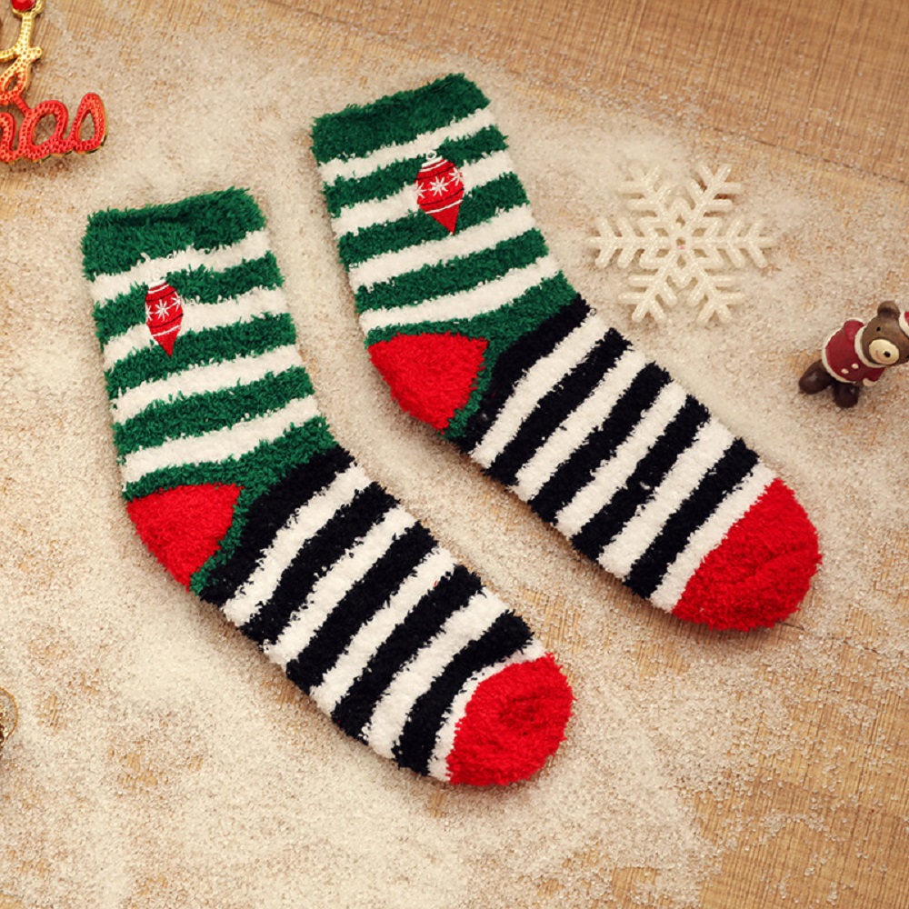 Tất Nữ Mềm Mại In Hình Ông Già Noel Dễ Thương