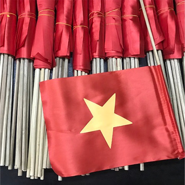 CỜ VẪY CẦM TAY cờ đỏ sao vàng , Sticker dán má cổ vũ bóng đá , Băng rôn cổ vũ bóng đá loại đẹp