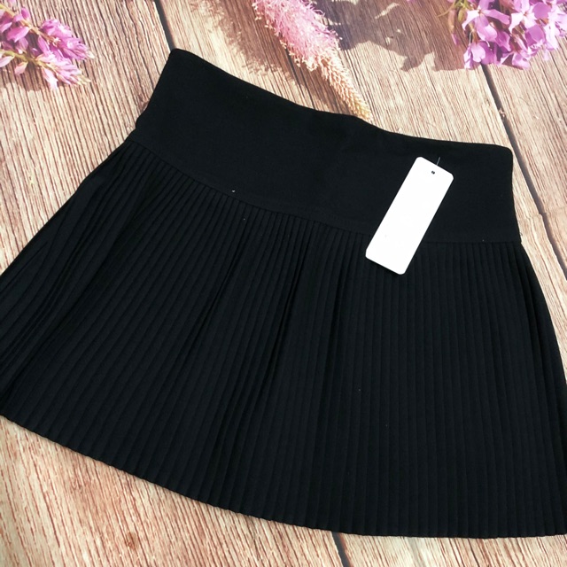 Chân váy xếp ly