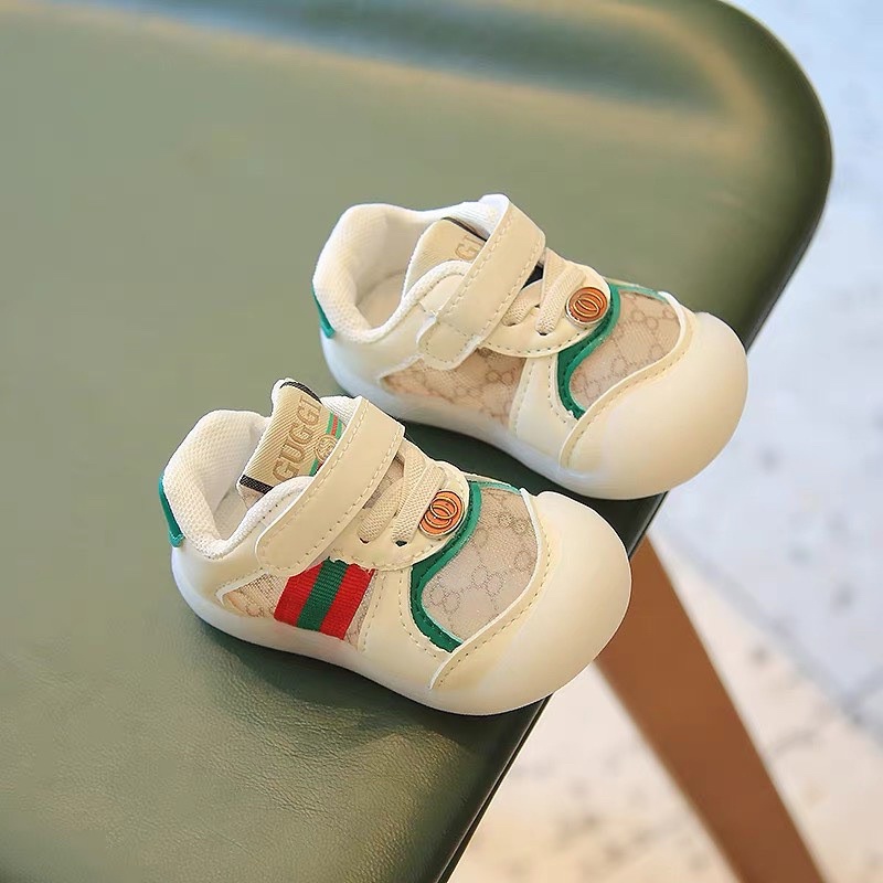 Giày thể thao tập đi cho bé trai, bé gái -giày vải êm chân QC có quai dán mũi chống vấp trượt cho bé(sz15-sz25)A85 -A60