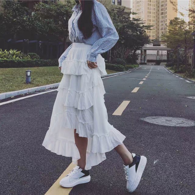 Chân váy bèo lệch tà