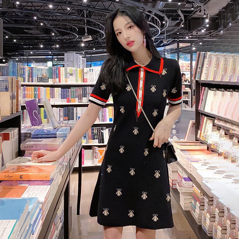 Váy dệt kim thêu hình con ong nhỏ thời trang, cổ áo POLO phiên bản Hàn Quốc mới, váy ngắn tay mỏng | BigBuy360 - bigbuy360.vn