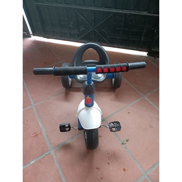 Thanh lý xe ba bánh cho bé