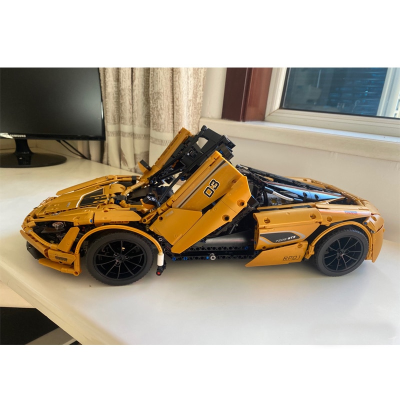 Lắp ráp mô hình Mould king 13145S xe Siêu Xe McLaren  720S màu vàng kim bản mới nhất