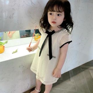 Váy ren trắng tiểu thư cho bé