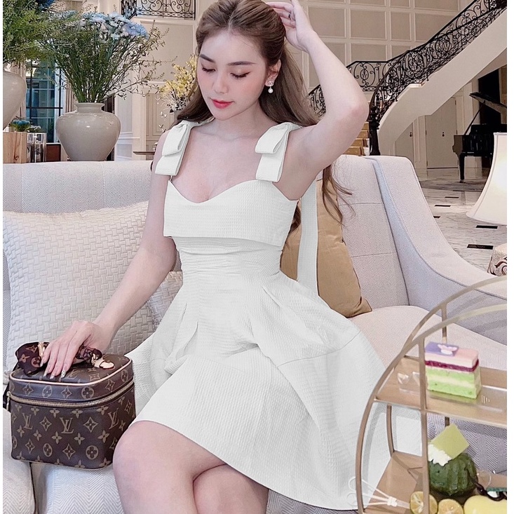 Đầm đi dự tiệc cưới thiết kế hai dây, dáng xòe xinh xắn