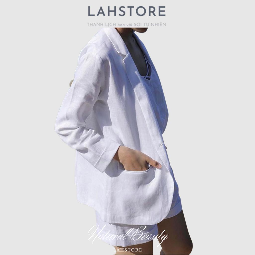 Áo khoác blazer nữ LAHSTORE vải linen Hàn 1 lớp dày dặn, cổ ve vuông, túi bổ nắp, 2 cúc (Trắng)
