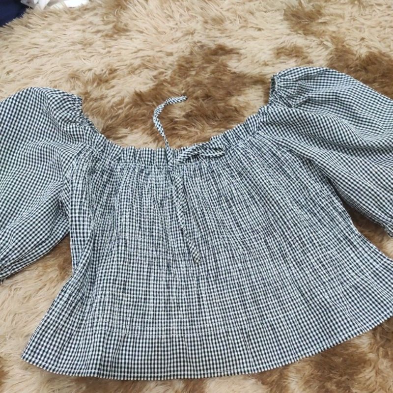 Áo croptop kiểu dún tay bồng pass