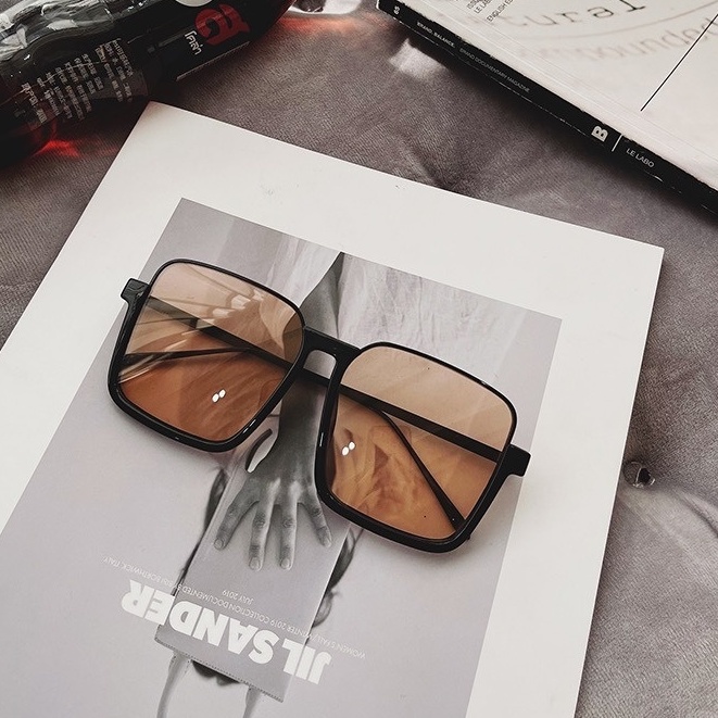 Kính Mát Gọng Lớn Phong Cách Retro