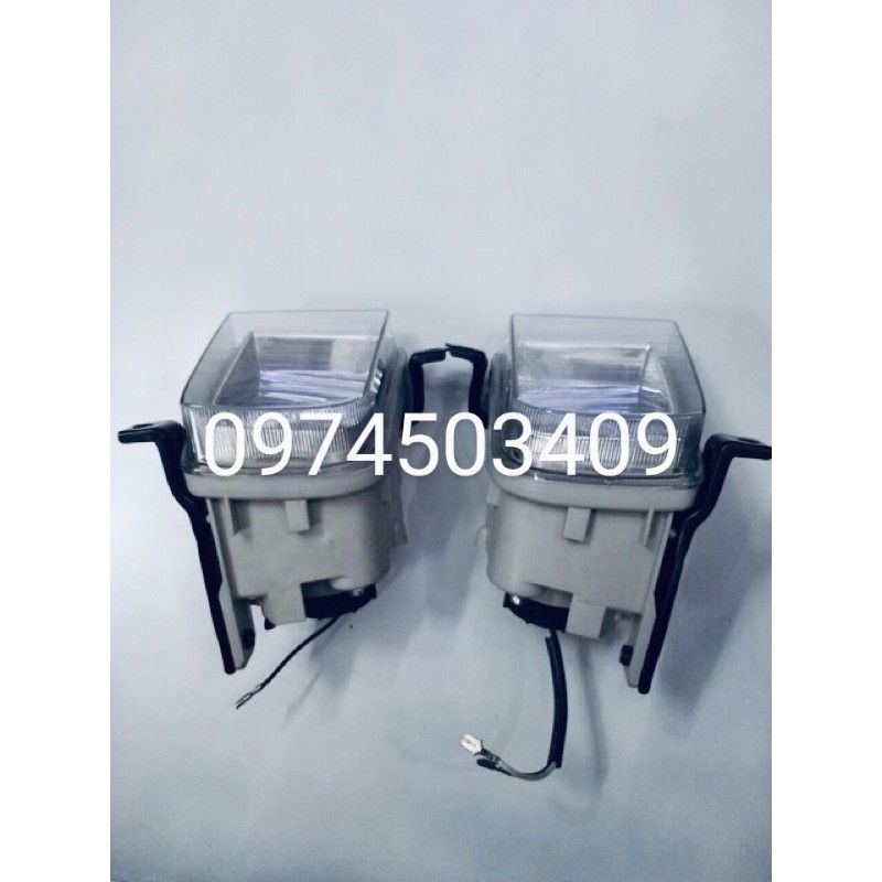 Đèn gầm ô tô Toyota Hiace  đời cao