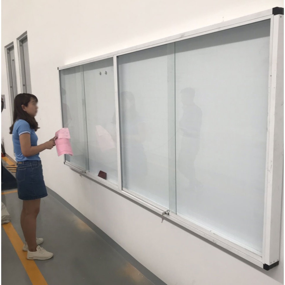 Bảng từ khung nhôm cửa kính lùa 90 x 120cm kèm quà tặng