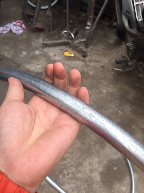 Vòng sắt làm xích đu