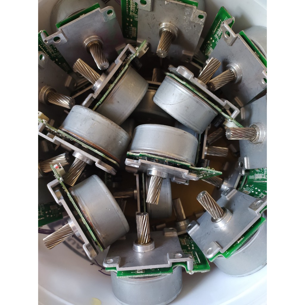Motor không than chế quạt