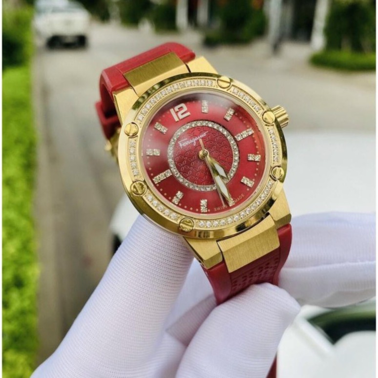 Đồng hồ nữ ferragamo viền đính đá kim cương sang chảnh,đẳngcấp, quý phái