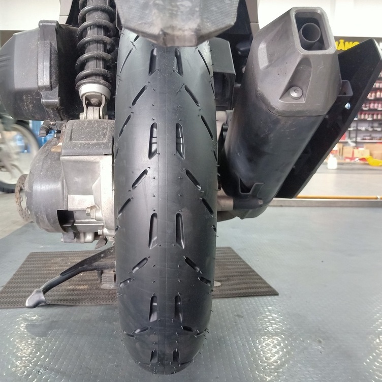 Vỏ Michelin Pilot Moto GP 90/80-14 hoặc 100/80-14