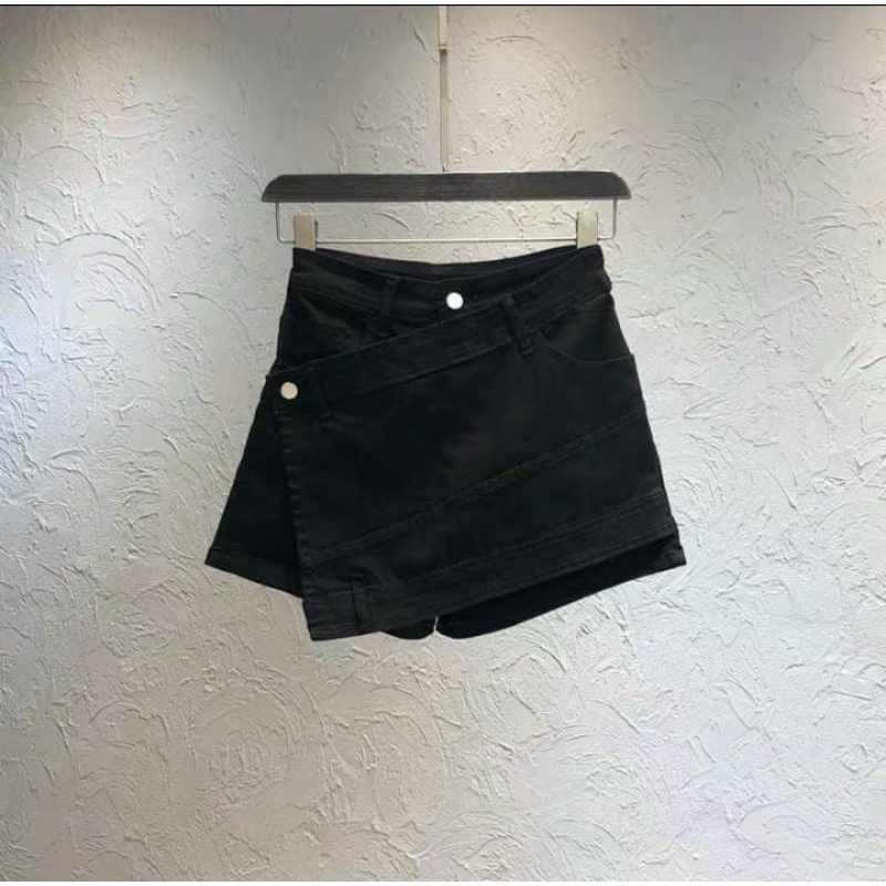 Quần shorts giả váy đắp chéo chất vải kaki hàng y hình ( size S, M, L)