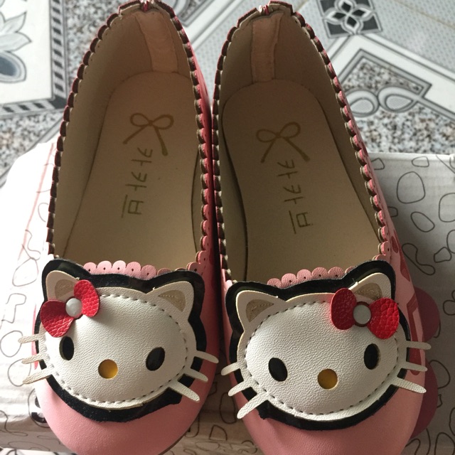 Giày hello kitty cho bé gái