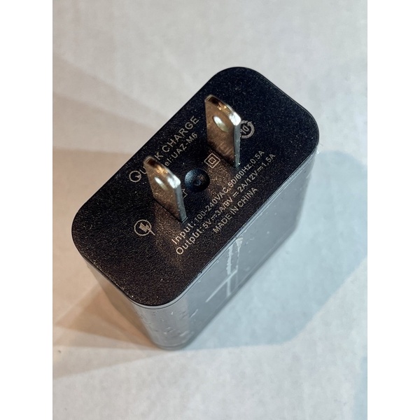 Củ sạc 5v 2,1A cho điện thoại và máy tính bảng