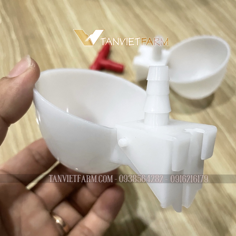 Máng uống nước tự động cho bồ câu, gà, chim cảnh màu trắng sữa dùng ống 10li hoặc 8 li