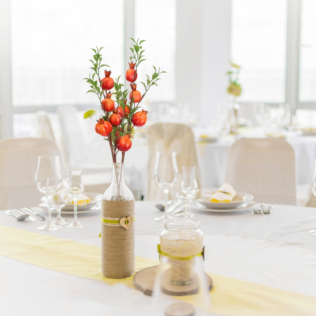 Nhánh Cây Lựu Nhân Tạo Treo Tường Trang Trí Nhà Cửa / Tiệc Cưới / Giáng Sinh