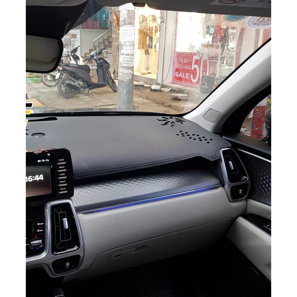 Thảm Taplo Da Carbon Kia Sorento 2021 Cao Cấp có chống trượt