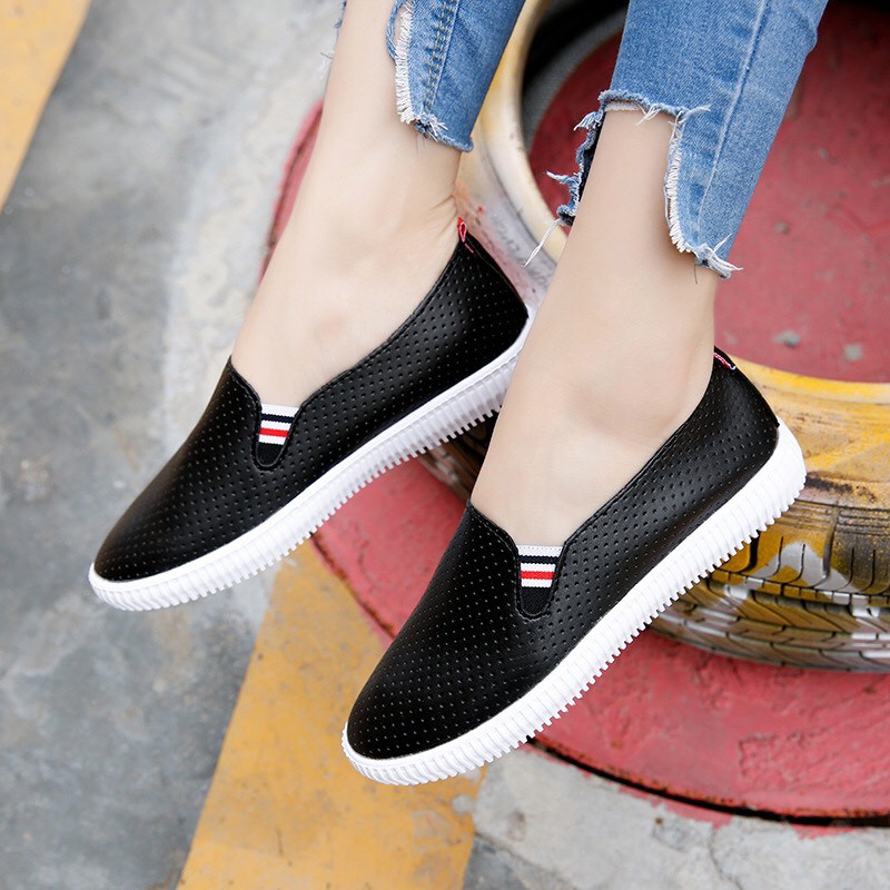 Giày slip on giày lười nữ mang phong cách thể thao | BigBuy360 - bigbuy360.vn