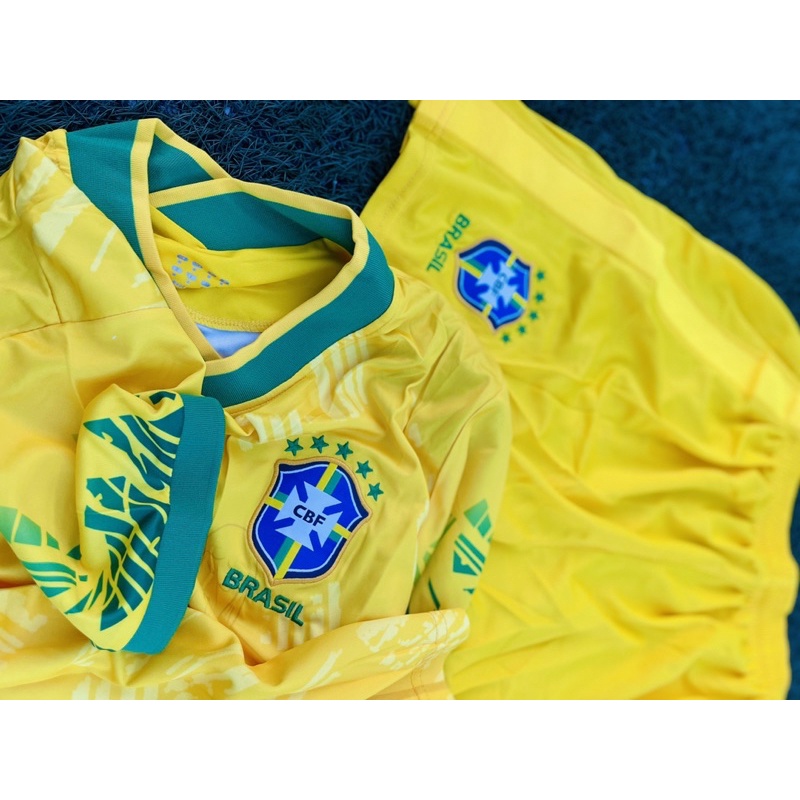 Set Bộ quần áo bóng đá Vải gai thái đội tuyển Brazil Áo vàng quần vàng 2022 2023