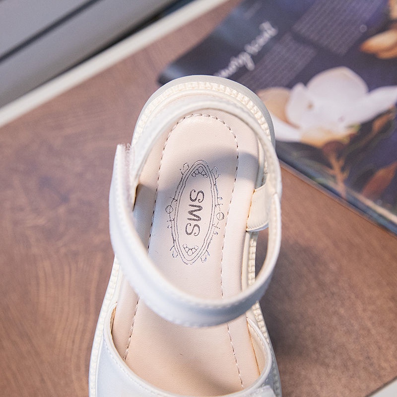 Giày Sandal Đế Mềm Chống Trượt Phong Cách Mới Nhất Năm 2022 Dành Cho Bé Gái