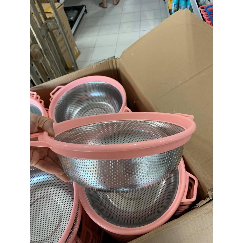 RỔ INOX VIỀN NHỰA 27CM DÙNG RỬA RAU, ĐỰNG RAU CỦ AN TOÀN CHẤT LƯỢNG -R7