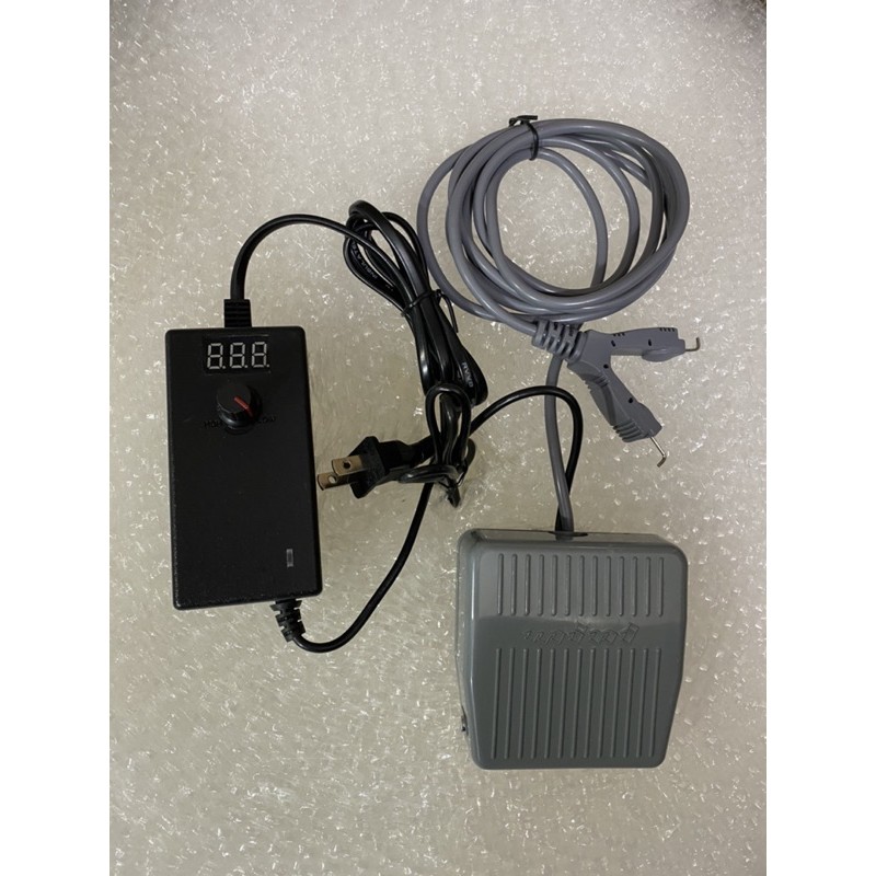 Bộ biến điện điện tử kèm dây móc đúc và bàn đạp xám