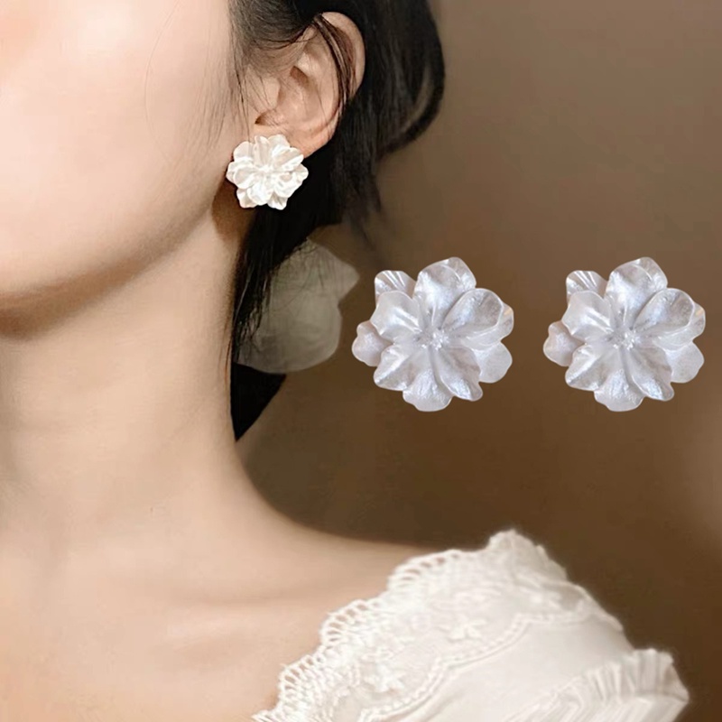 1 Đôi Bông Tai Hình Hoa Trắng Sang Trọng Thời Trang Hàng Ngày Cho Nữ