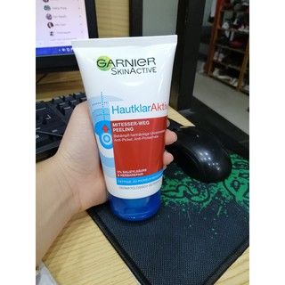 Kem tẩy da chết garnier hautklar aktiv mitesser - weg peeling cho da nhờn mụn