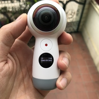 MÁY QUAY SAMSUNG GEAR 360 2017