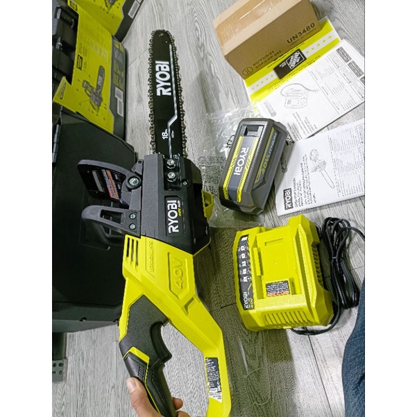 MÁY CƯA XÍCH RYOBI HP 40V