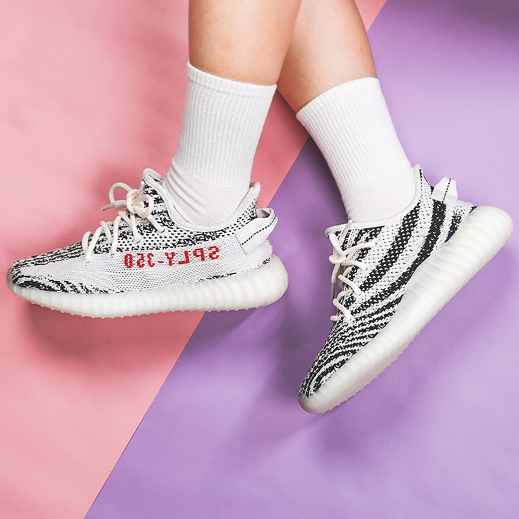 Giày Thể Thao Adidas Yeezy Boost 350v2 Màu Trắng Cp9654