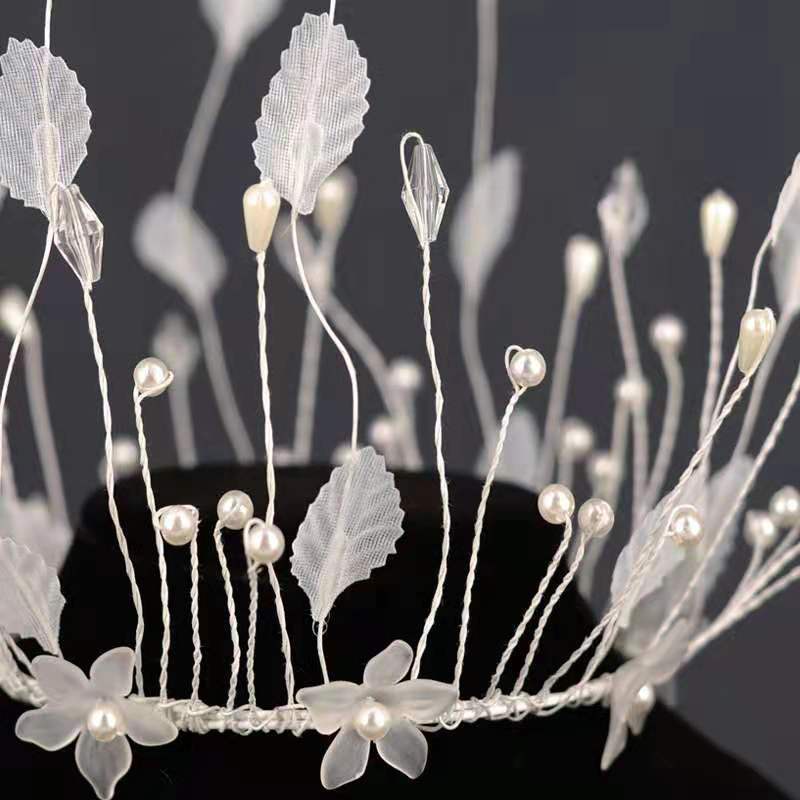 Phụ kiện trang trí bánh kem hình vương miện đính ngọc trai nhân tạo