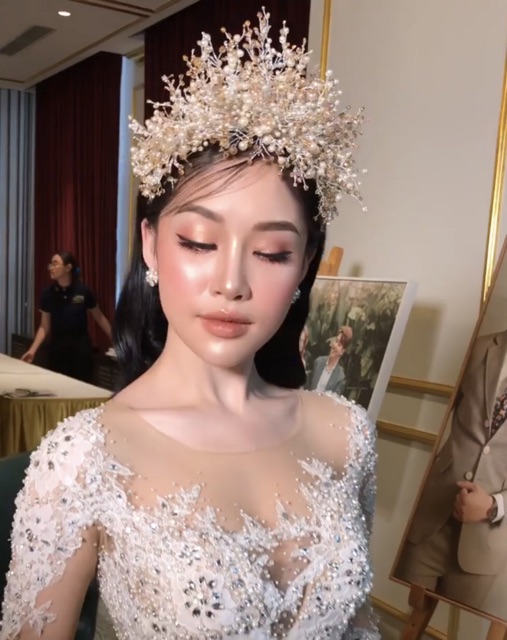 Vương miện nữ hoàng chụp beauty concept