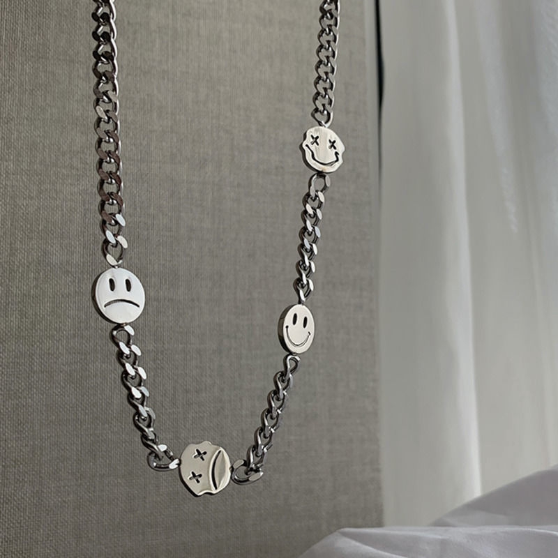 Dây Chuyền Thép Titan 22158 Mặt Emoji Phong Cách Hip Hop Đường Phố Cho Nam Và Nữ