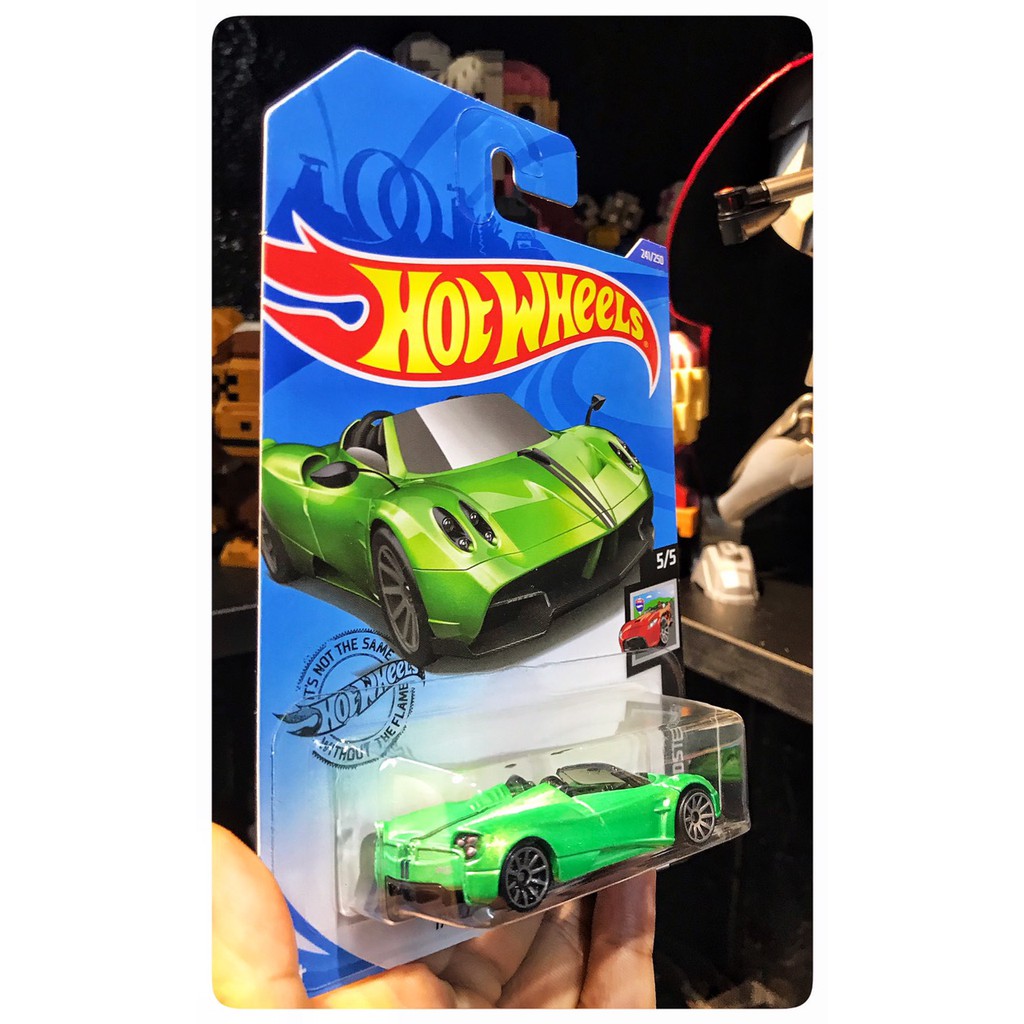 Xe Mô Hình Hot Wheels Super Car Pagani Huayra Roadster